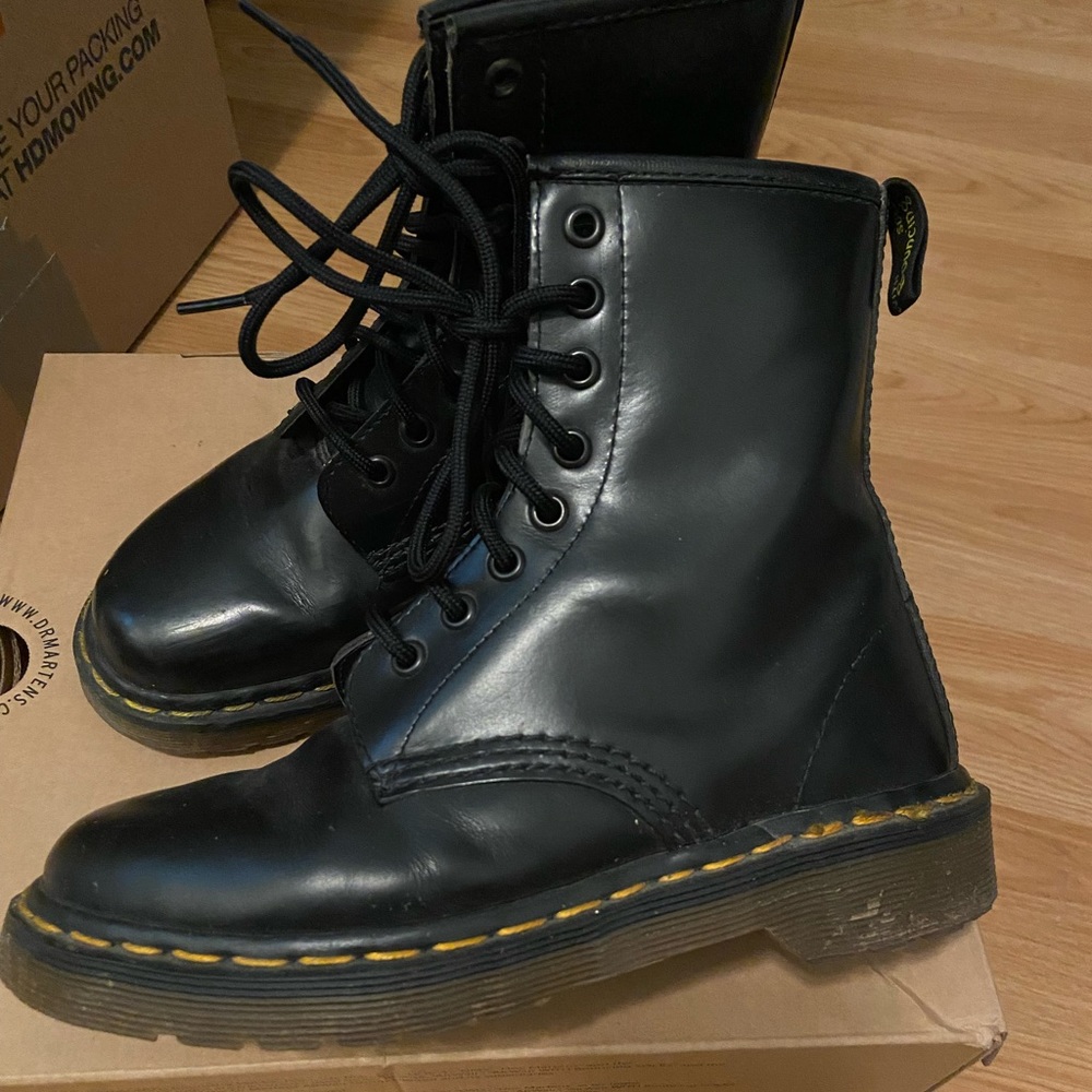 Doc Martens Made in England 1460